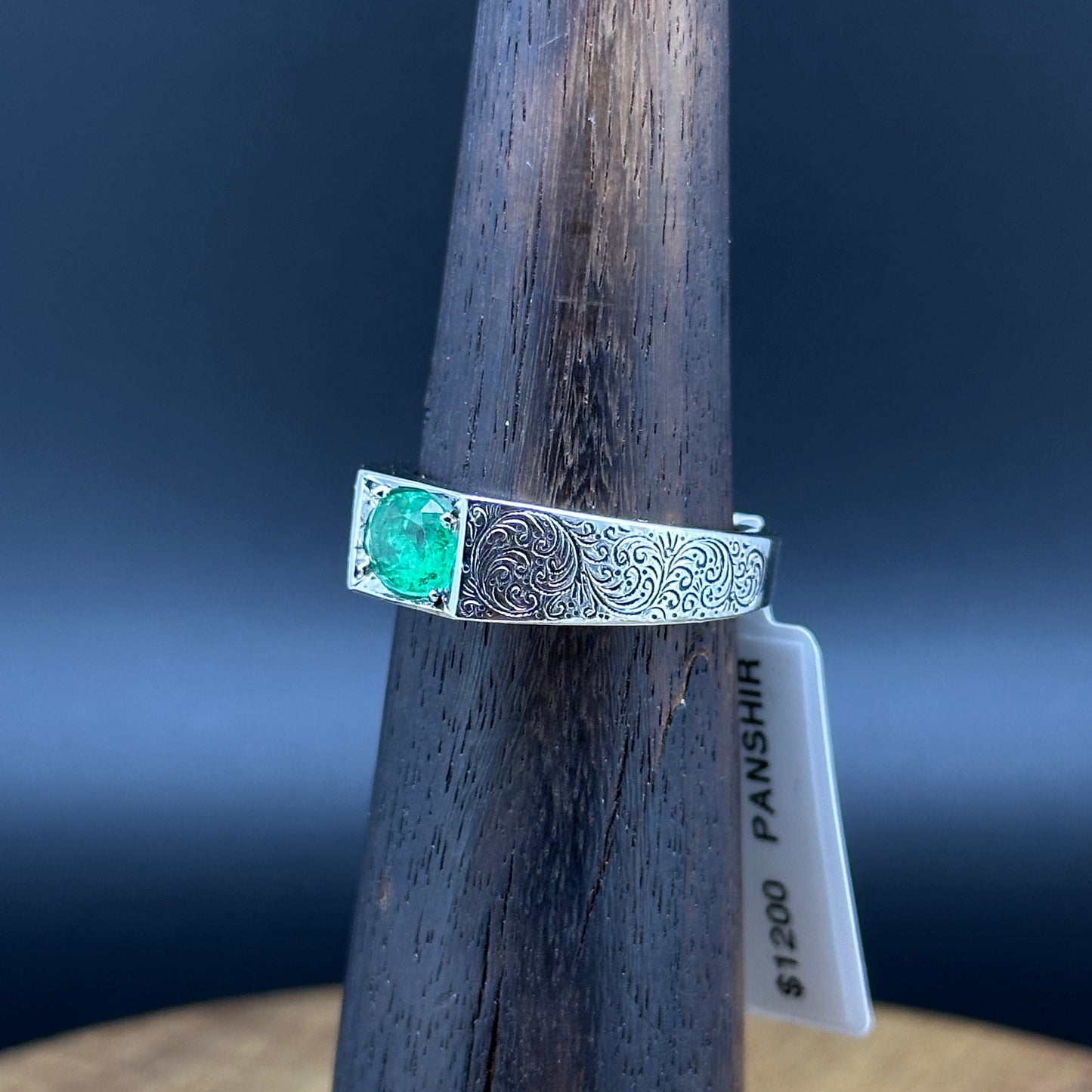Emerald Men ring