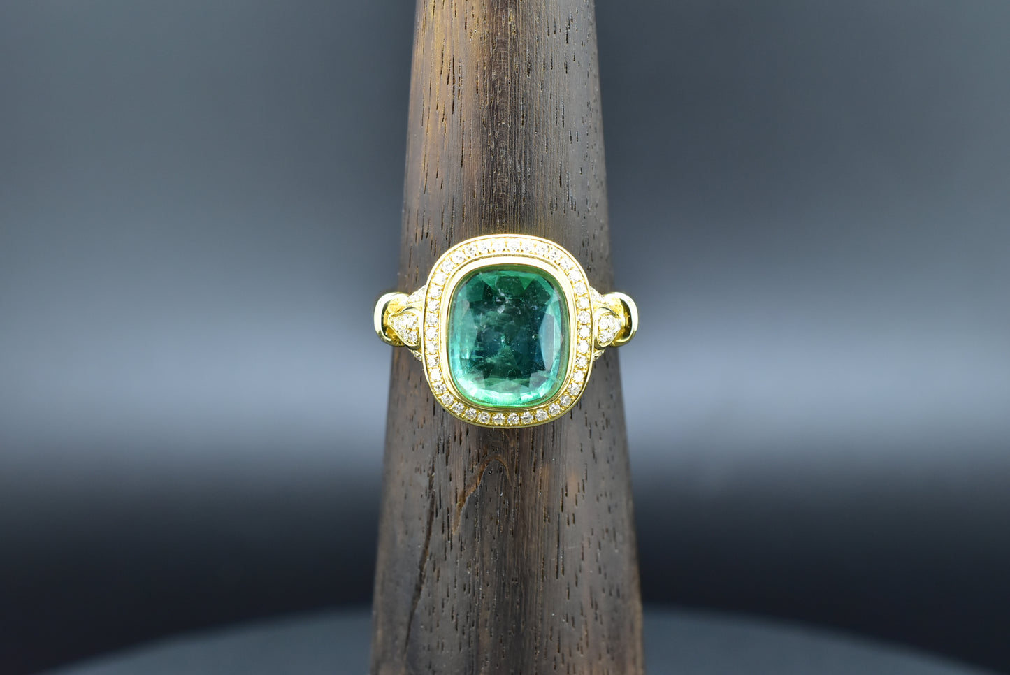 Emerald Gold Ring