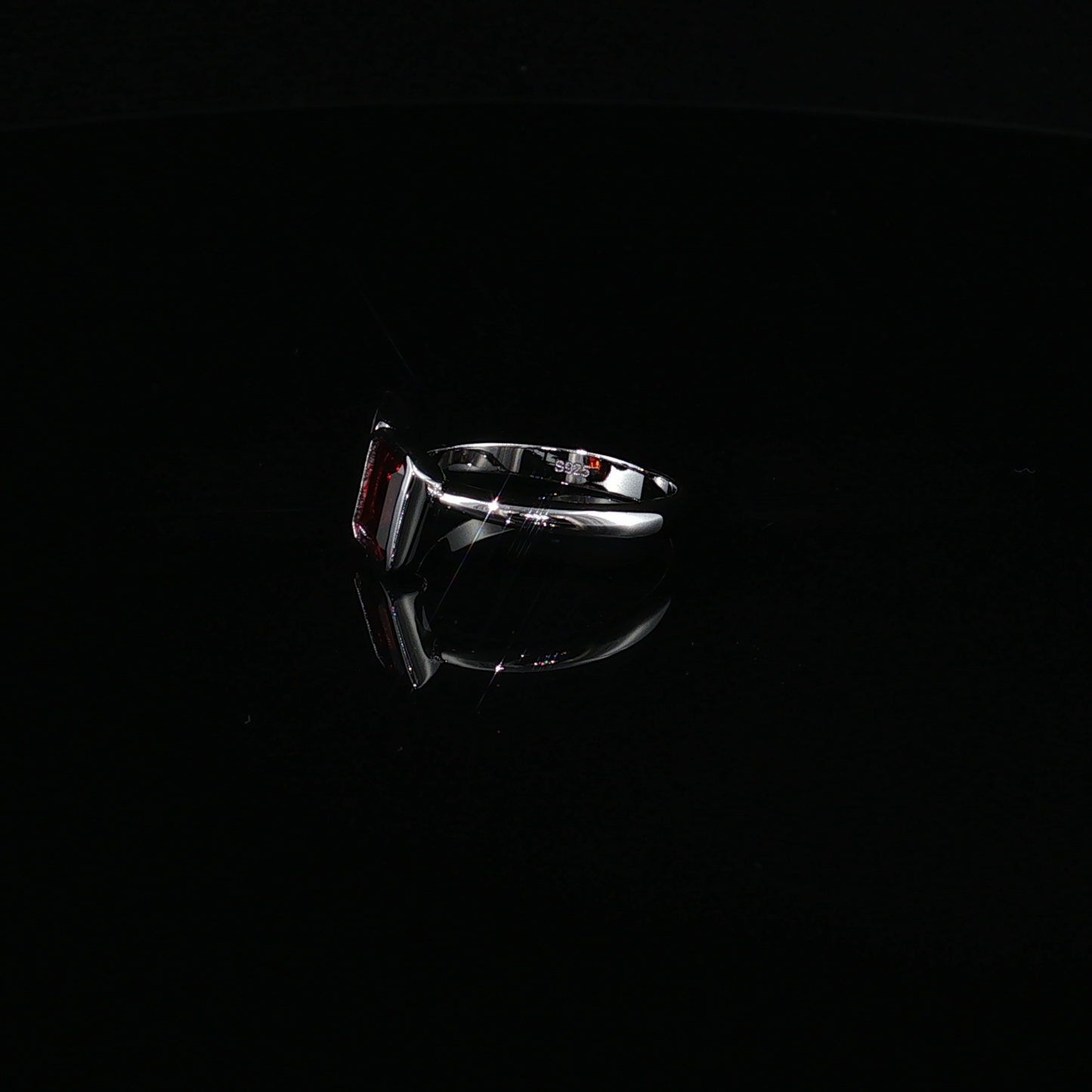 Emerald-Cut Garnet and Pear-Cut Zirconium Multi-Stone Ring in Silver 925