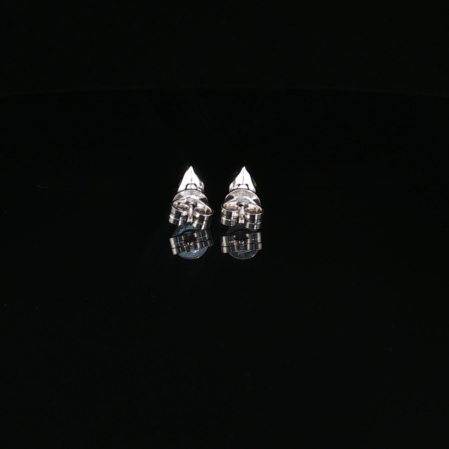 Pear-Cut Peridot Stud Earrings in premium sterling silver