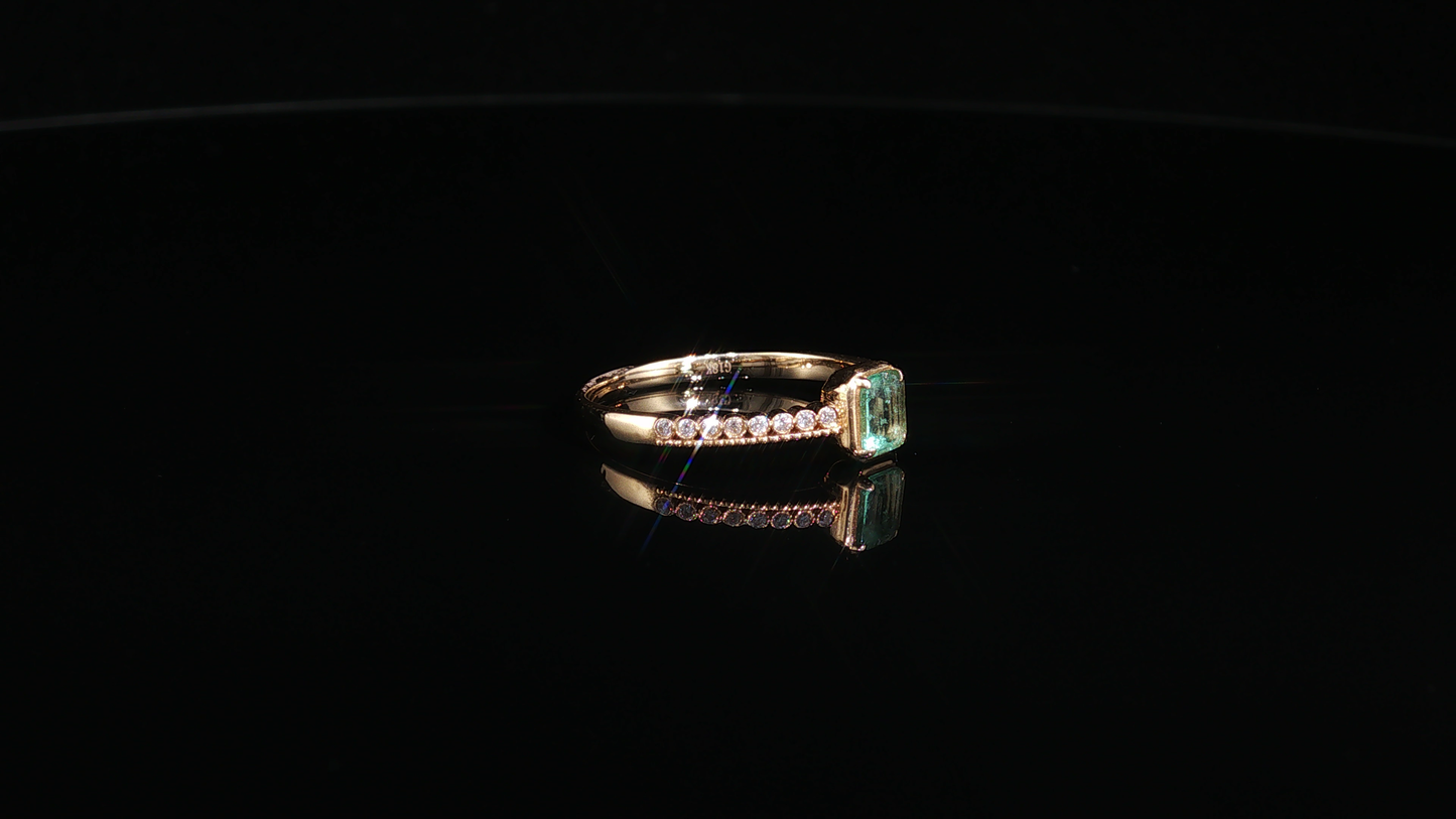 Yellow Gold Emerald Multistone Ring with Milgrain Accents