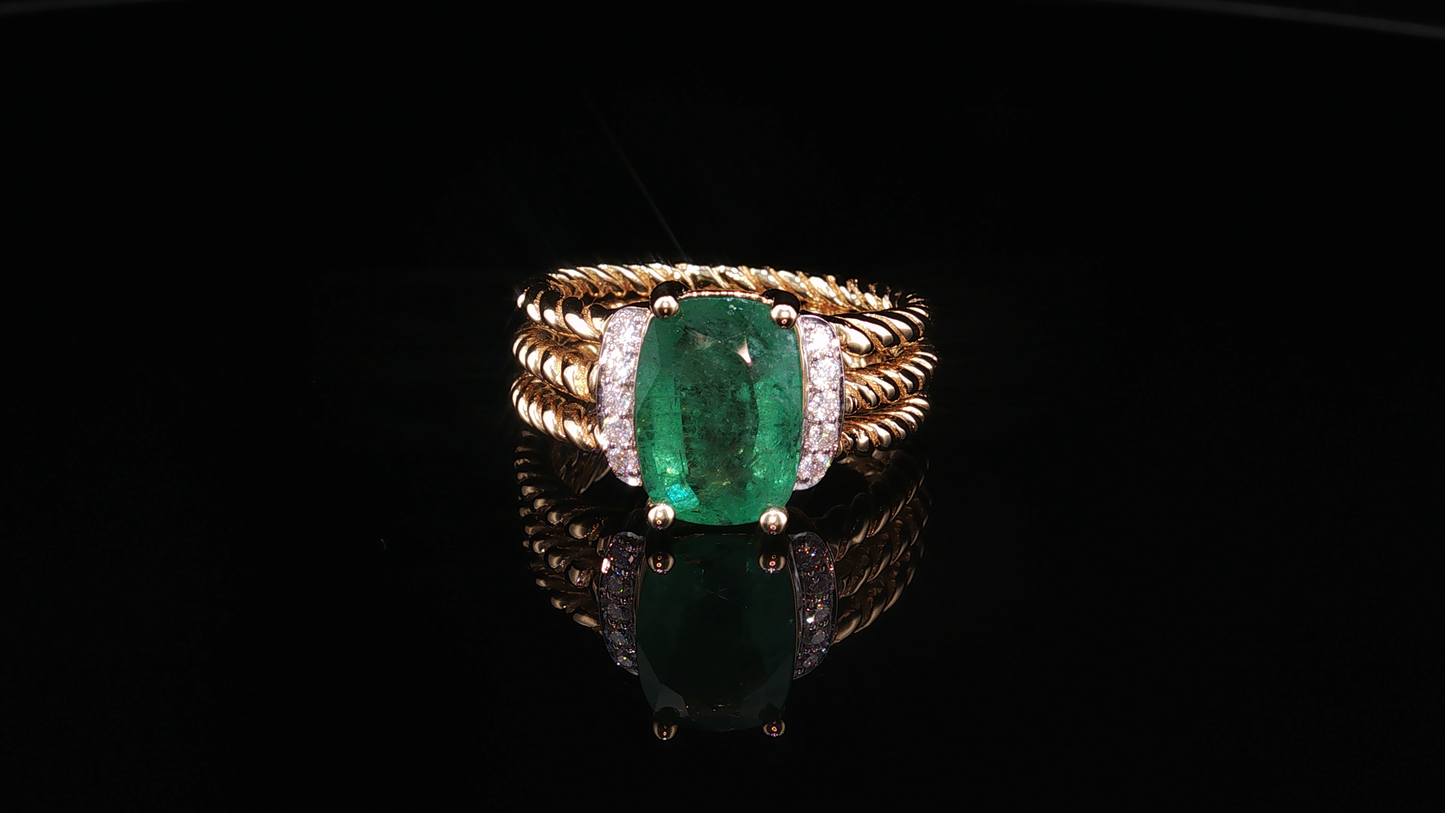 18K Yellow Gold Emerald Cocktail Ring with Cable Band
