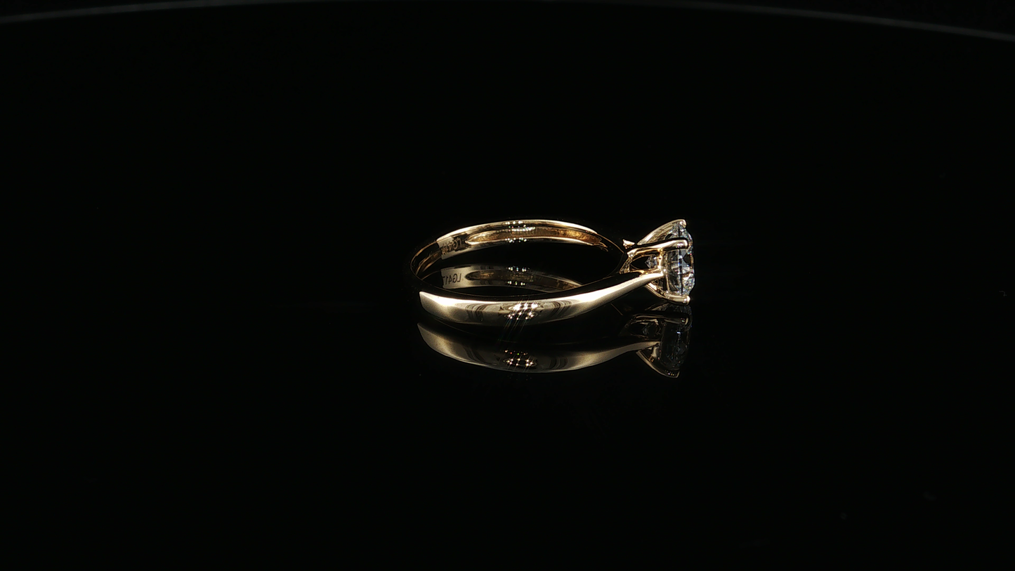 Classic Round Diamond Solitaire Ring in Yellow Gold