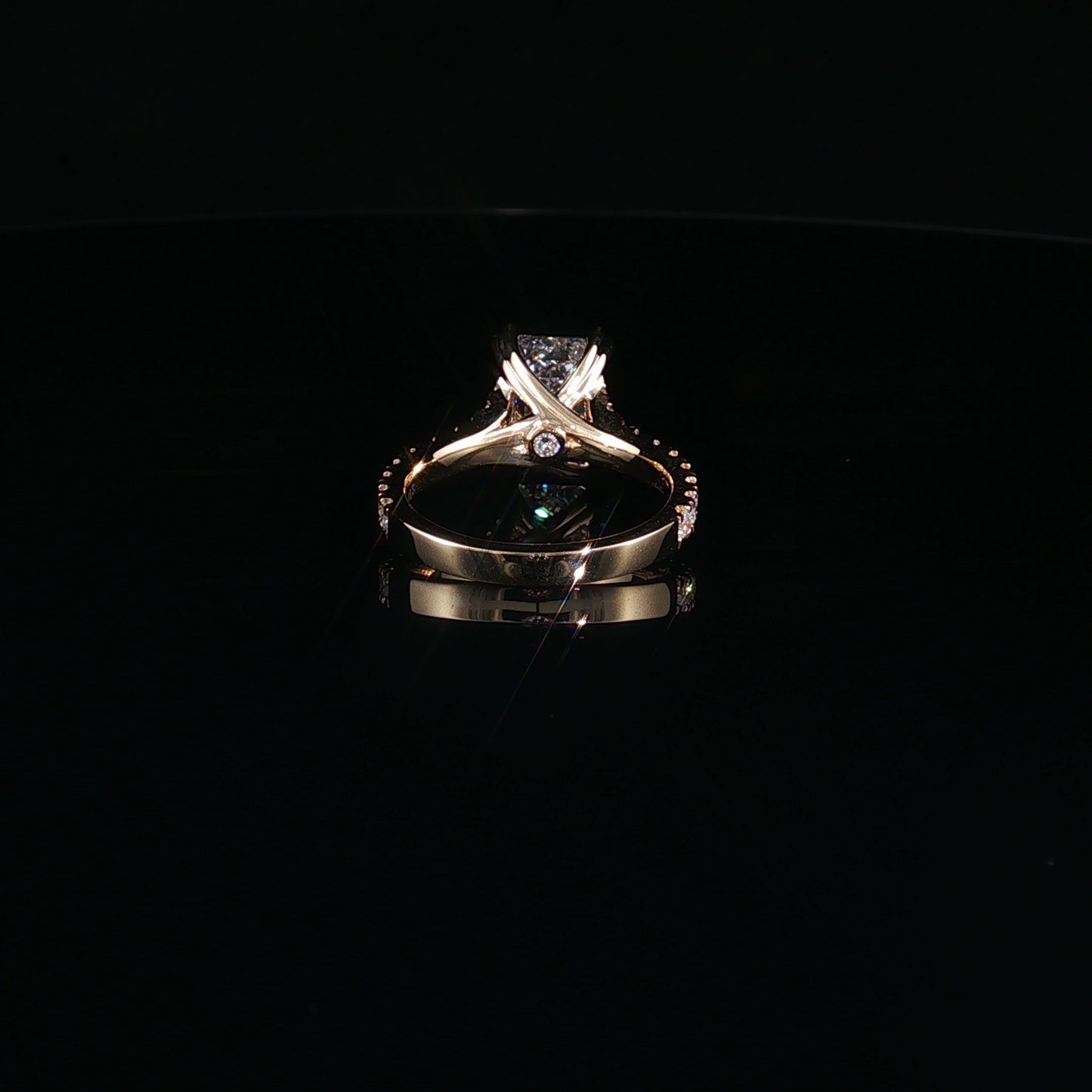Emerald-Cut Lab-Diamond Engagement Ring in Yellow Gold