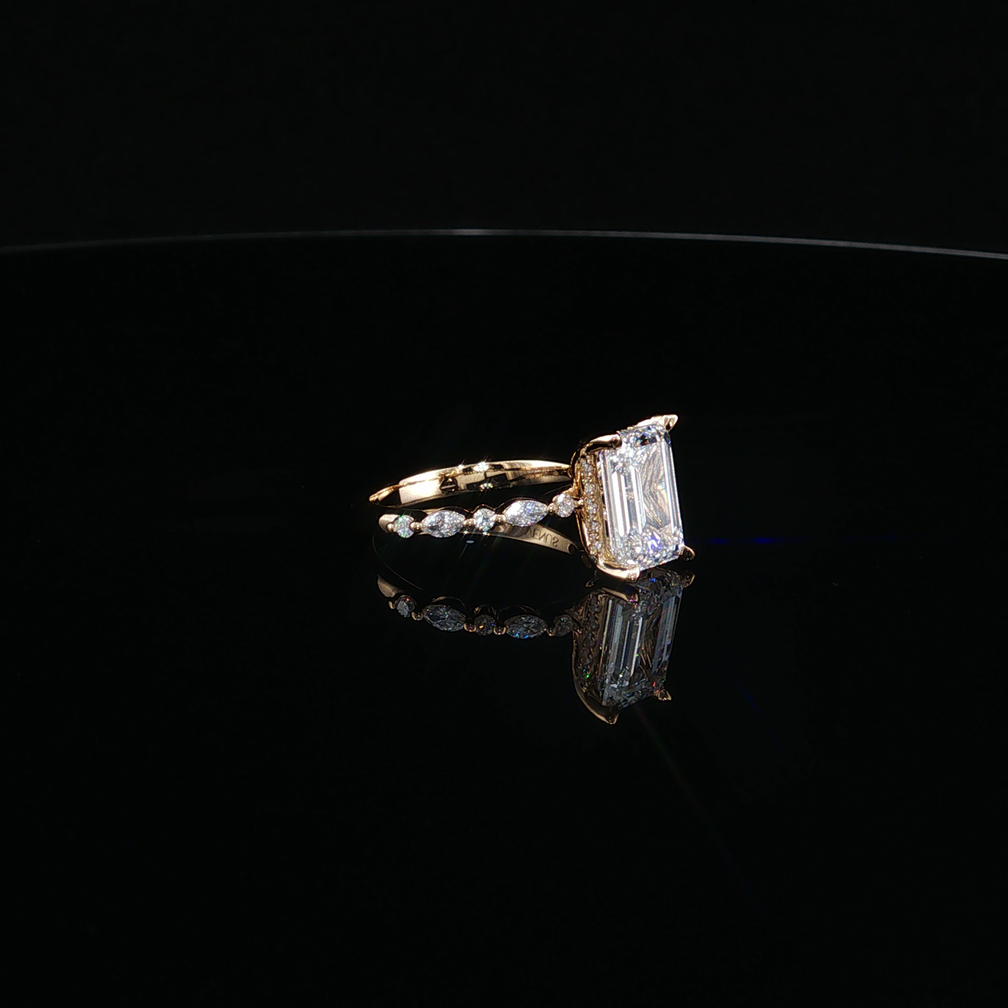 Emerald-Cut Lab-Diamond Engagement Ring in Yellow Gold