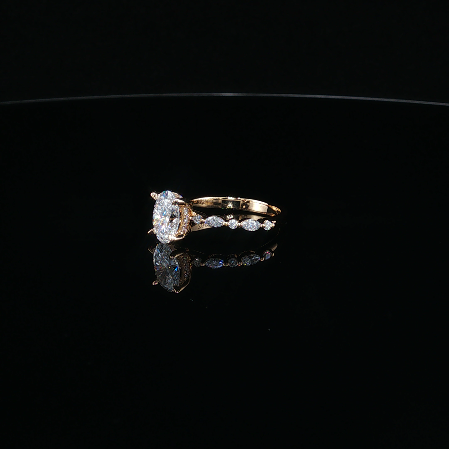 Oval-Cut Lab-Diamond Engagement Ring in Yellow Gold
