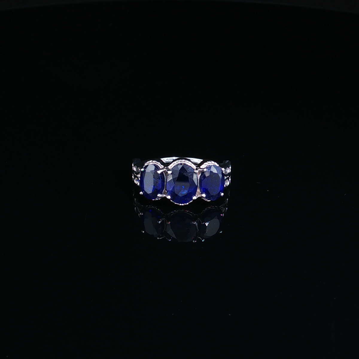 Oval Natural Royal Blue Sapphire Multistone Ring in sterling silver 925