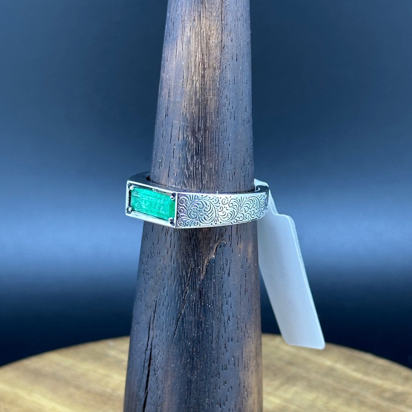 Emerald Men ring