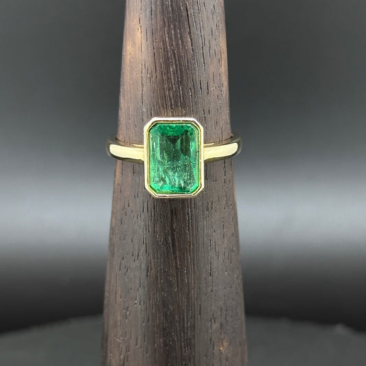 Emerald Gold ring