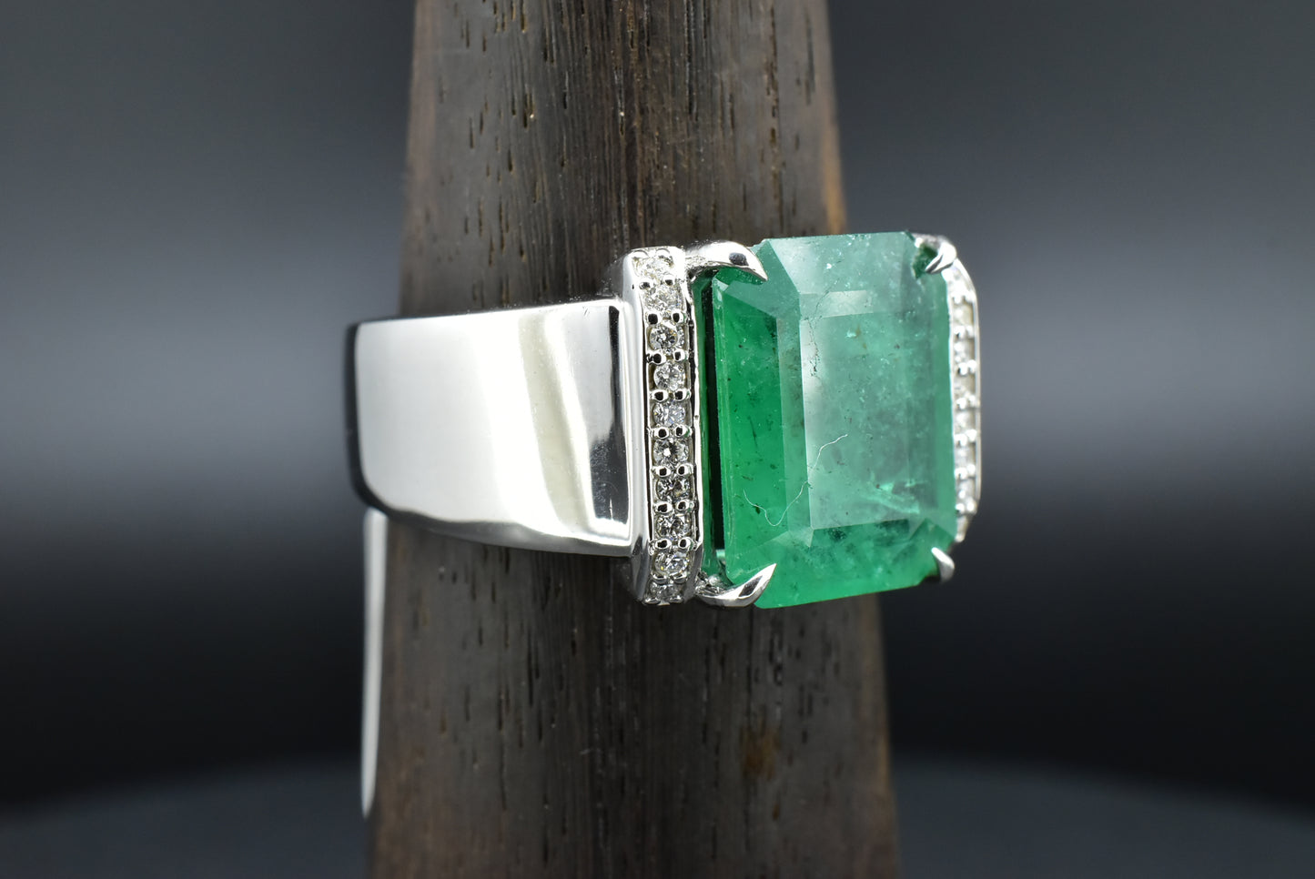 Emerald & Diamond Silver ring