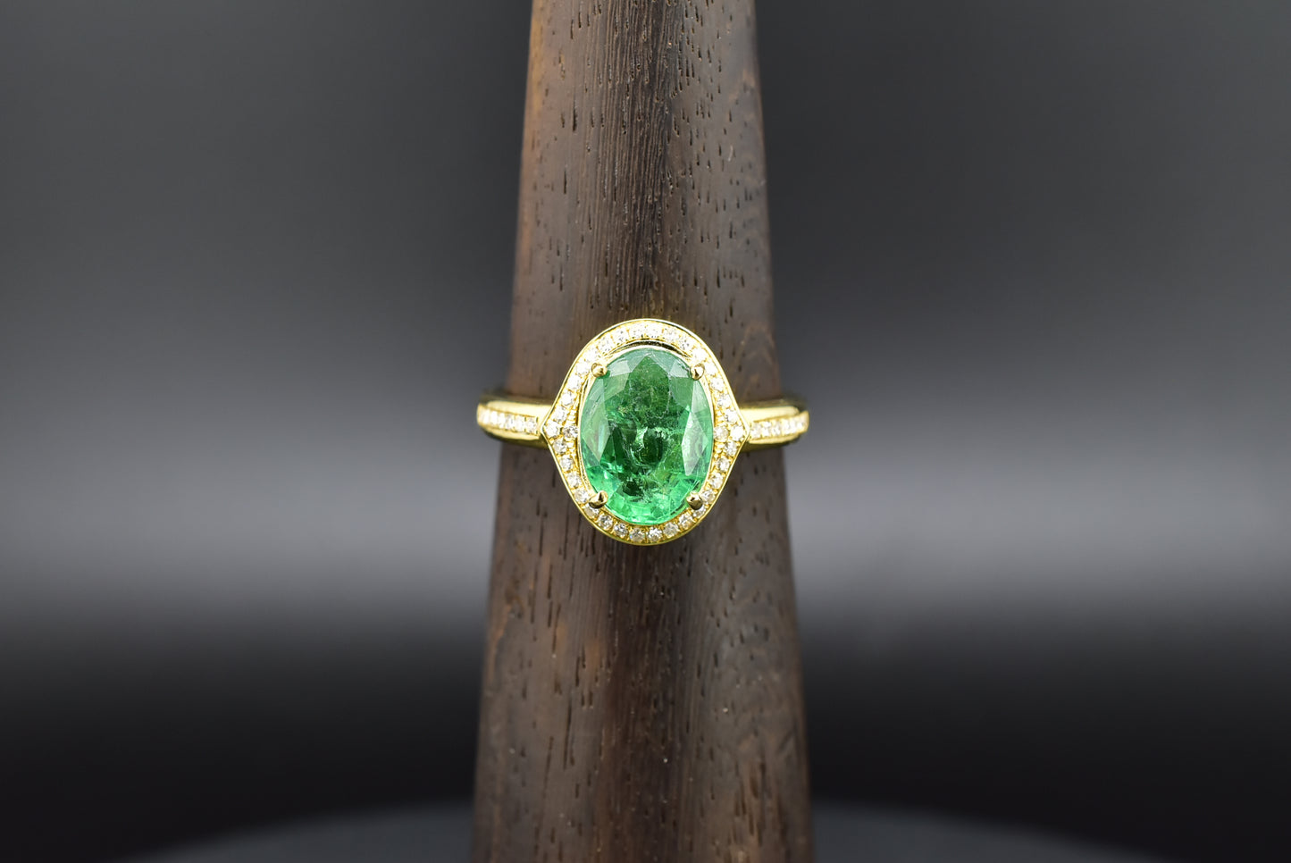 Emerald Gold Ring