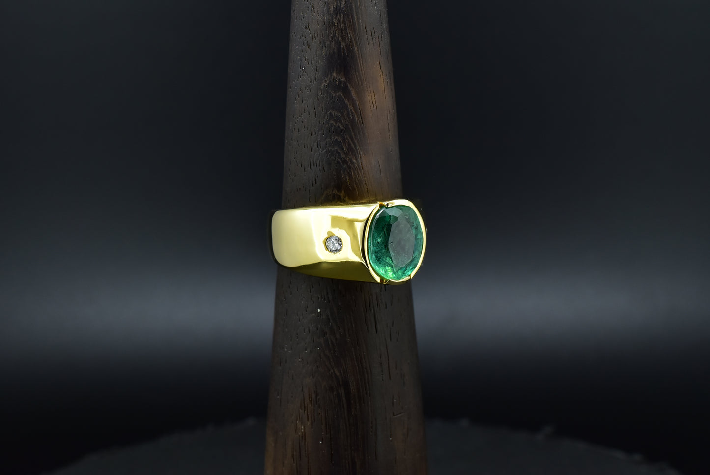 Emerald Gold Ring