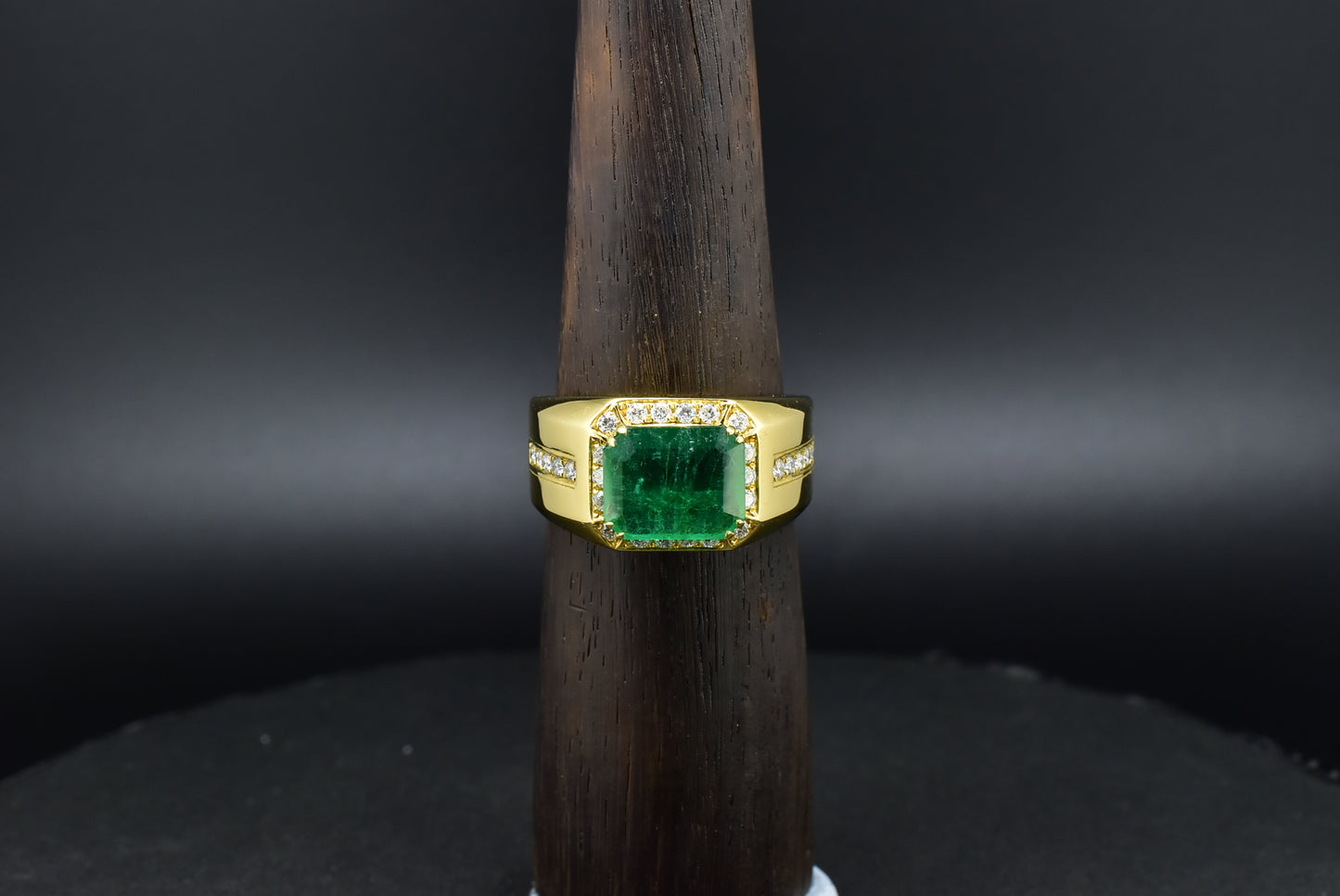 Emerald Gold Ring