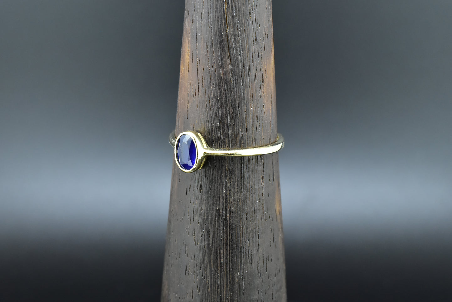 Sapphire Gold Ring