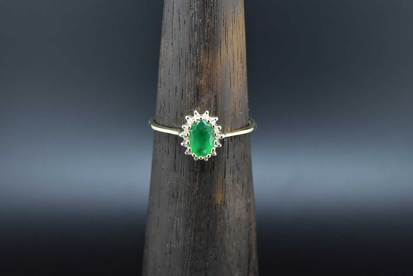 Emerald Gold ring